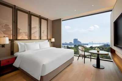 Deluxe 1 King — Dusit Le Palais Tu Hoa Hanoi